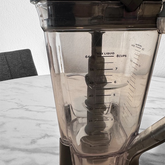 Ninja 1500W Blender Base + 72 oz Pitcher | Used, Great Condition | BL770 - Picture 6 of 7